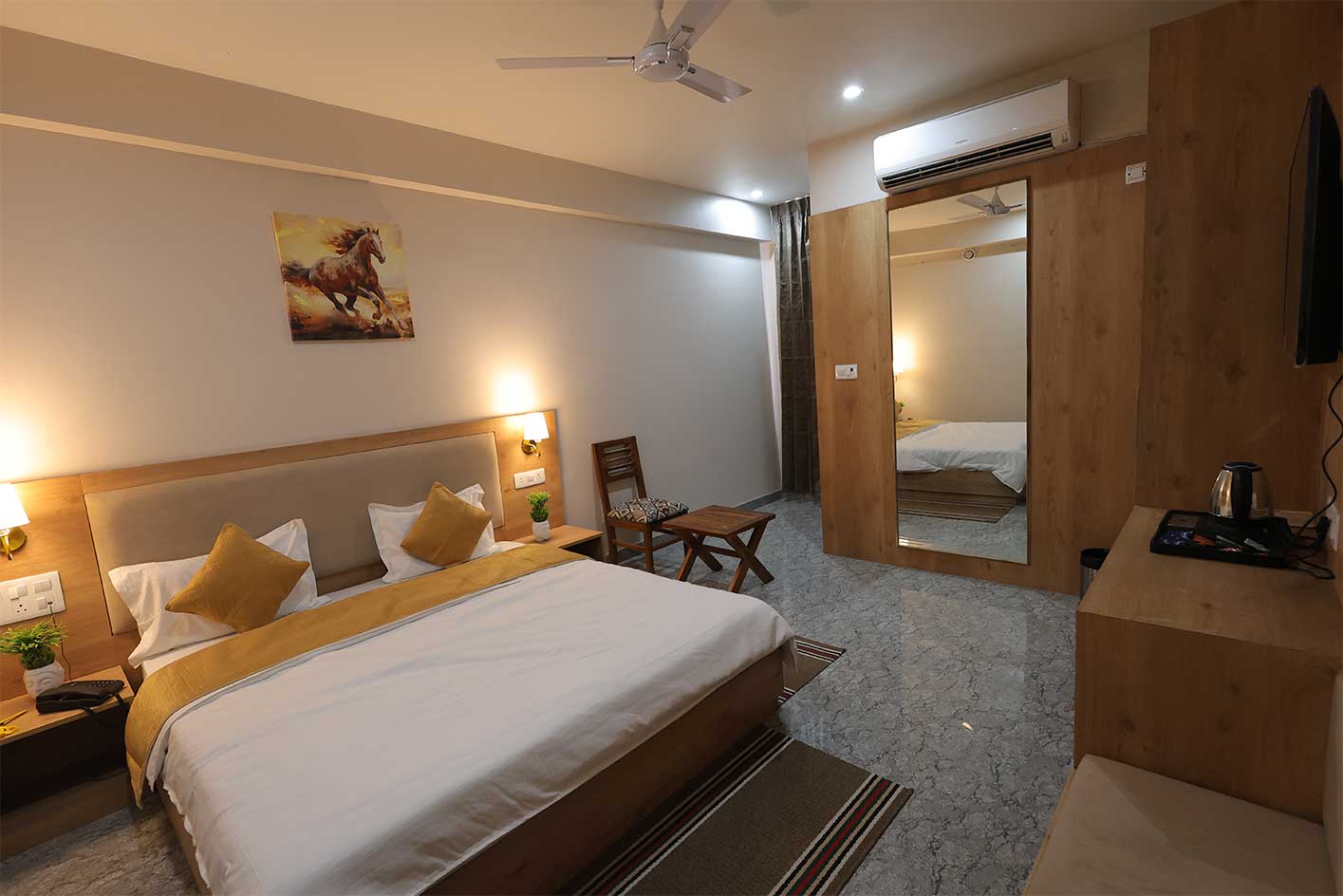 Hotel Royal Greens Deluxe Room